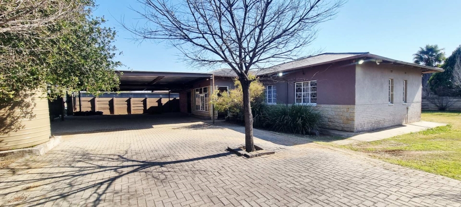 4 Bedroom Property for Sale in Wilgehof Free State